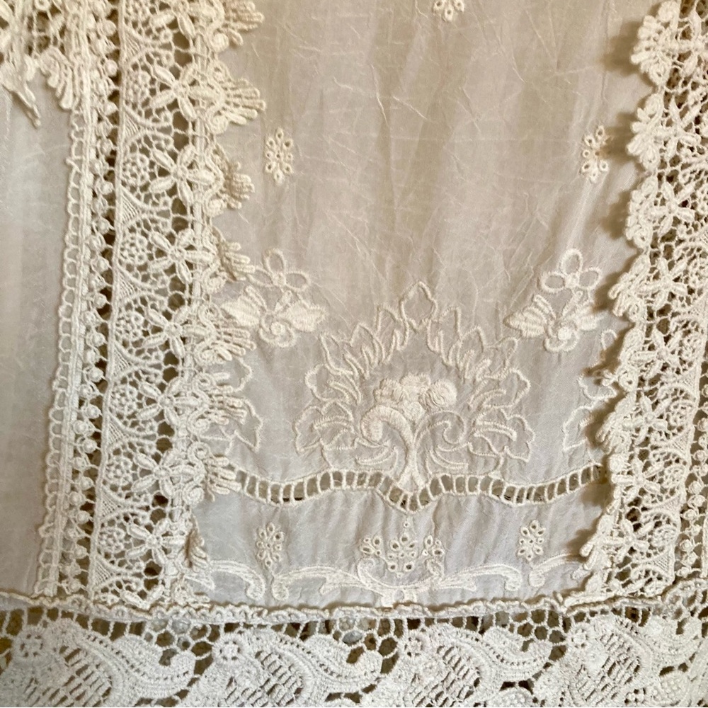 Johnny Was Cream Crochet Lace Short Sleeve Blouse - Picture 4 of 11